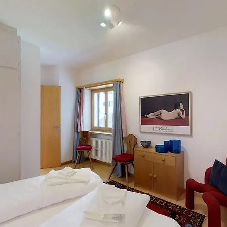 Rezia 3 *